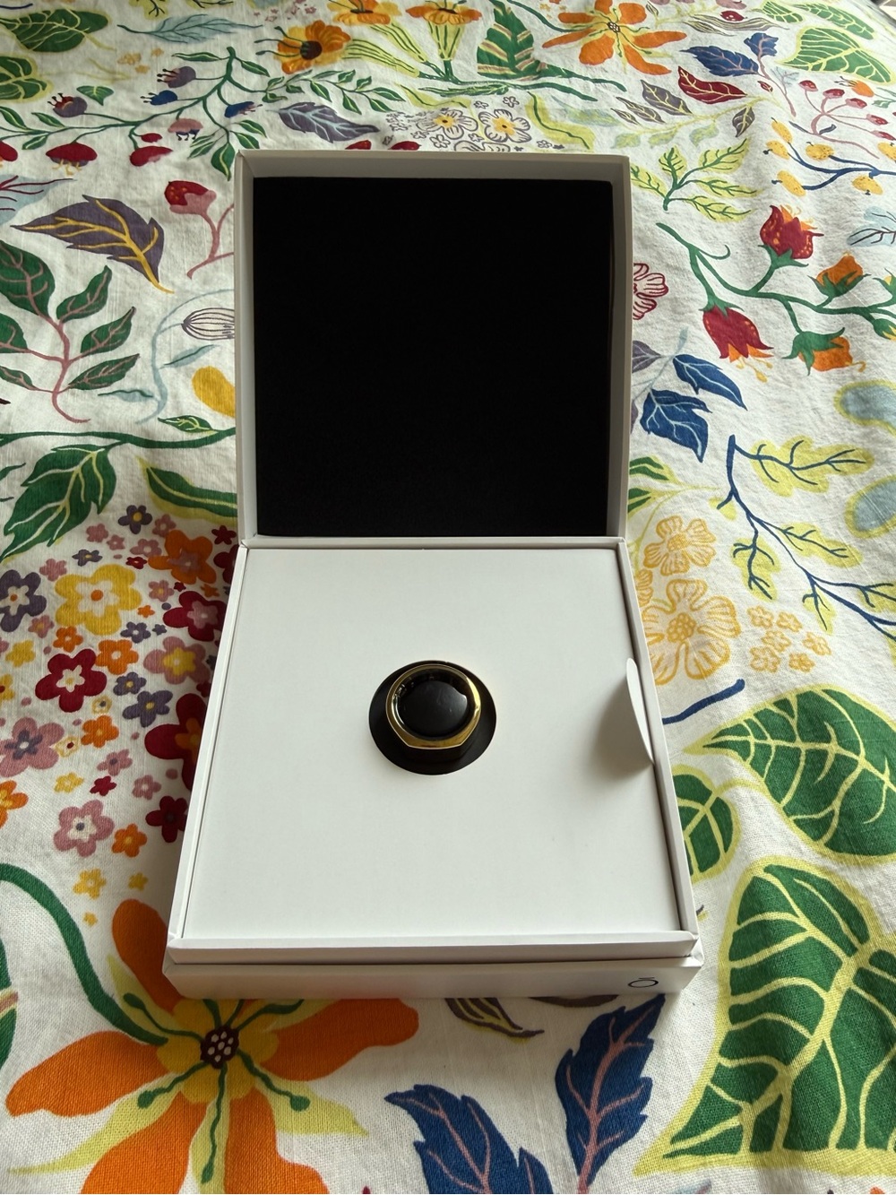 Oura Ring Gen3 Heritage Gold, Size US6, Includes Charger